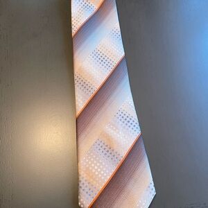 Kenneth Cole 100% Silk Tan and Orange Geometric Tie